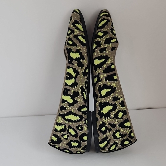 Sketchers Cloe Leopard Print Ballet Flats - Picture 5 of 8